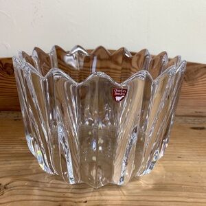 LARGE ORREFORS FLUER CRYSTAL BOWL.